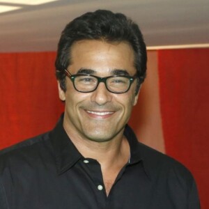 Luciano Szafir, de 52 anos, não está mais internado: ator teve alta após complicações de Covid-19