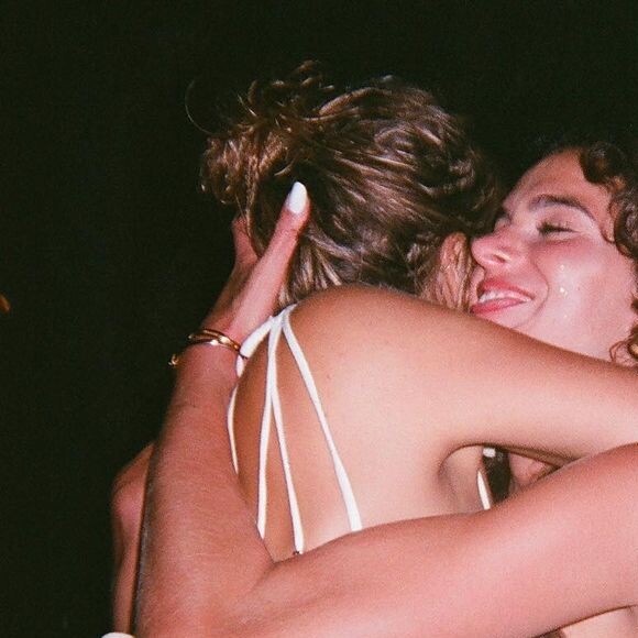 Bruna Marquezine também parabenizou a amiga Sasha Meneghel, que fez aniversário recentemente