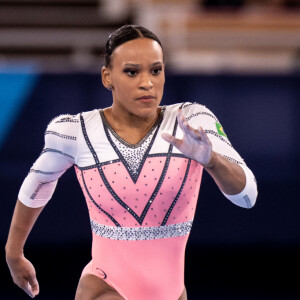 Rebeca Andrade ficou com o ouro no salto na ginástica artística feminina na Olimpíada de Tóquio e se tornou a primeira atleta brasileira a conquistar 2 medalhas em uma mesma edição dos Jogos