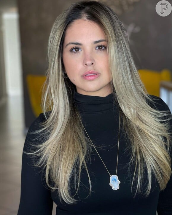 Filha mais velha de Cristiana Oliveira, Rafaella mudou de visual e mostrou cabelo novo em post