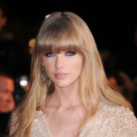 Taylor Swift ganha mais dinheiro do que Anne Hathaway e Brad Pitt juntos