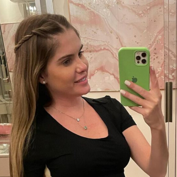 Bárbara Evans está em tratamento para engravidar e faz relato sobre peso nas redes sociais: '14 kg mais cheinha'
