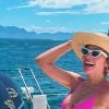 Em janeiro, a atriz arrancou elogios dos seguidores ao aparecer de biquíni em passeio de barco