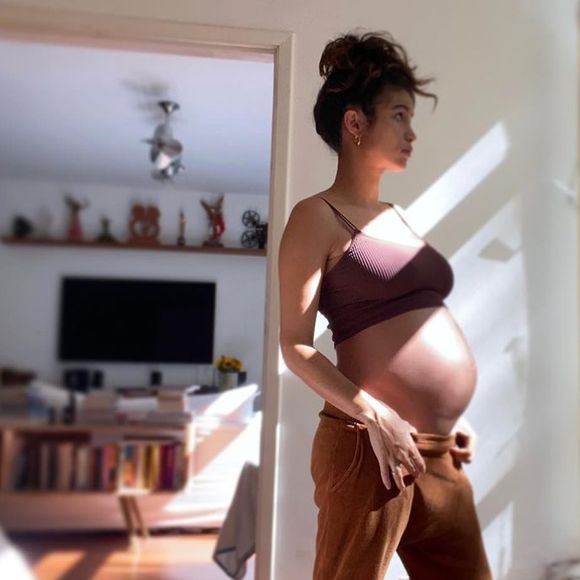 Nanda Costa falou da expectativa para a chegada das filhas