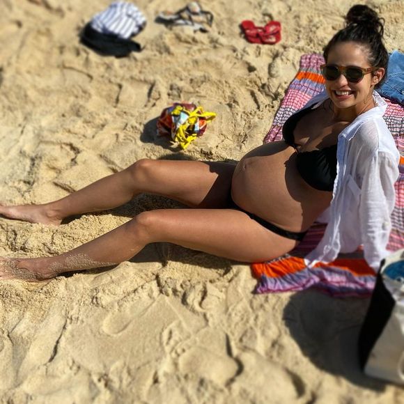 Nanda Costa vai ser mães de gêmeas