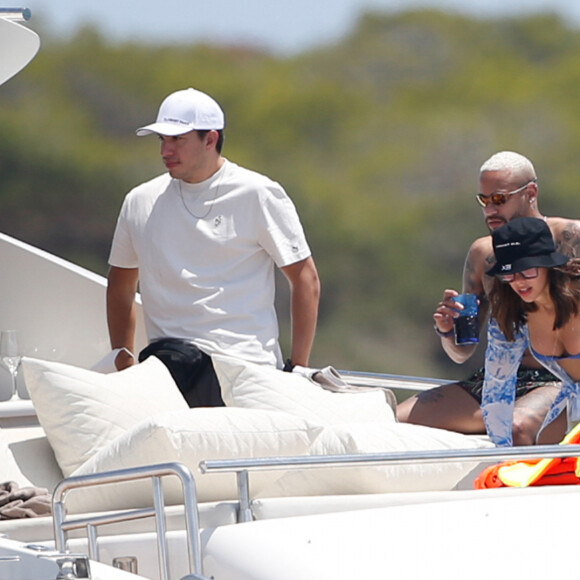 Neymar e Bruna Biancardi foram fotografados pela 1ª vez em Ibiza