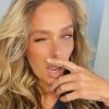 Adriane Galisteu postou vídeo sem maquiagem de meme viral no reels do Instagram e gerou comentários de fãs na web, exaltando beleza real