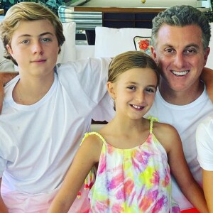 Luciano Huck é casado com Angélica, com quem tem três filhos