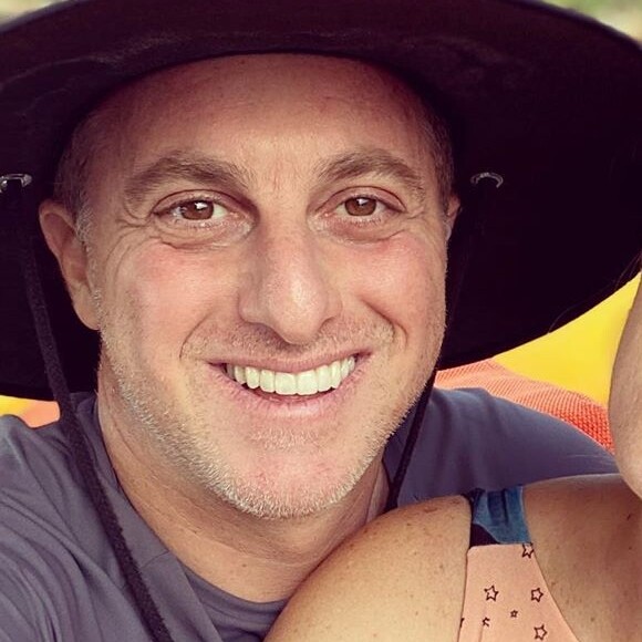 Angélica exaltou Luciano Huck em post de aniversário de 50 anos do apresentador