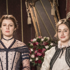 Na novela 'Nos Tempos do Imperador', Leopoldina (Bruna Griphão) e Isabel (Giulia Gayoso) se disfarçam para ver Pierre no capítulo de sábado, 25 de setembro de 2021