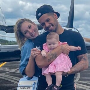 Virginia Fonseca, Zé Felipe e a filha do casal, Maria Alice, voltaram de recente viagem à Bahia