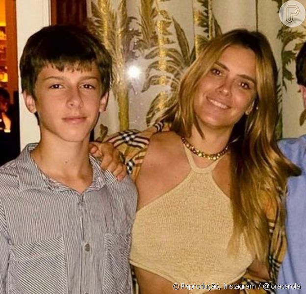 Carolina Dieckmann posta foto em família e web aponta que filhos saíram aos 'pais'