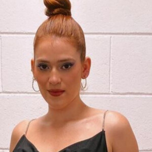 A apresentadora Ana Clara usa diferentes versões de looks pretos