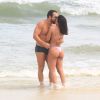 Munik Nunes troca beijos com o namorado, Daniel Cotrim