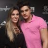 Luan Santana, oficialmente solteiro, volta a seguir a ex-namorada, Jade Magalhães, no Instagram