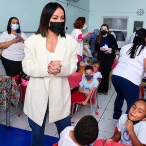 Sabrina Sato participou de evento beneficente nesta sexta-feira (08)