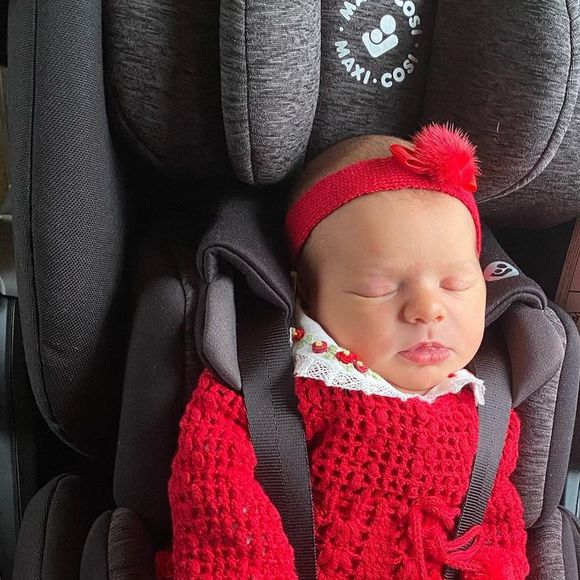 Thaeme deu à luz Liz no fim de setembro