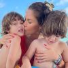 Andressa Suita postou fotos com filhos, Gabriel e Samuel, em viagem