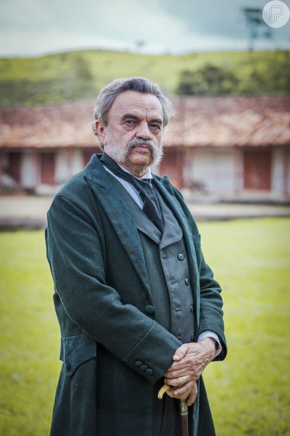 Eudoro (José Dumont) vai morrer de tuberculose na novela 'Nos Tempos do Imperador'