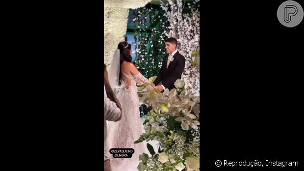 Zé Vaqueiro e Ingra Soares se emocionam durante casamento no religioso