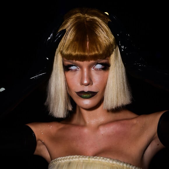 Vitória Strada brincou sobre uso de lente branca na festa de Halloween: 'Enxergo vultos. Se tem uma luz branca na minha cara, não enxergo absolutamente nada'