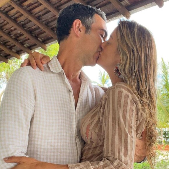 Ticiane Pinheiro mandou recado no dia em que Cesar Tralli assumiu o comando do 'Jornal Hoje'