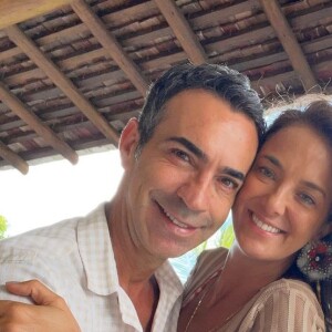 Cesar Tralli assumiu a apresentação do 'Jornal Hoje' e Ticiane Pinheiro celebrou o novo compromisso profissional do marido