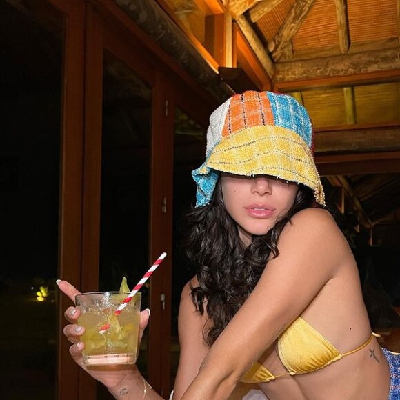 Conselho Regional de Enfermagem se pronunciou sobre fantasia de Bruna Marquezine e afirmou que era a favor de diversão e bom humor, mas pediu respeito