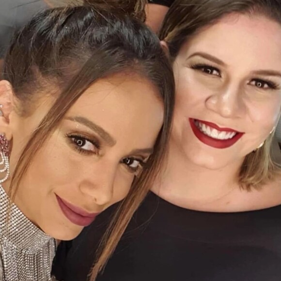 Anitta disse ter conversado com Marília Mendonça um dia antes da morte da sertaneja
