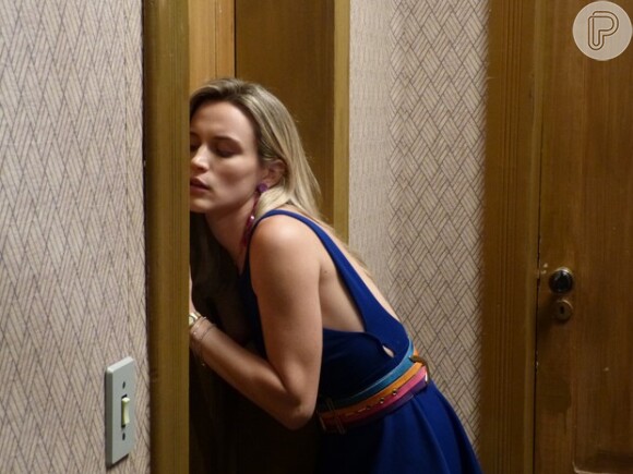 Vitória (Bianca Bin) deixa Sandra (Isis Valverde) trancada em um quarto para impedir que ela vá à própria festa de noivado, em 'Boogie Oogie', em 29 de novembro de 2014