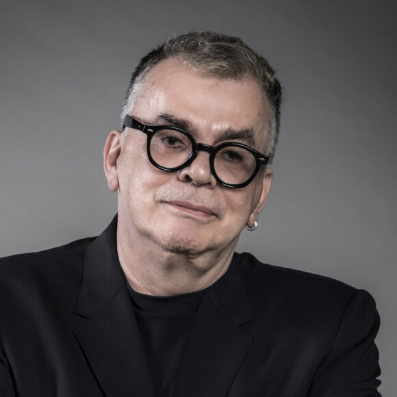 Walcyr Carrasco escreveu um final onde Lara (Júlia Byrro) mataria Angel (Camila Queiroz) 