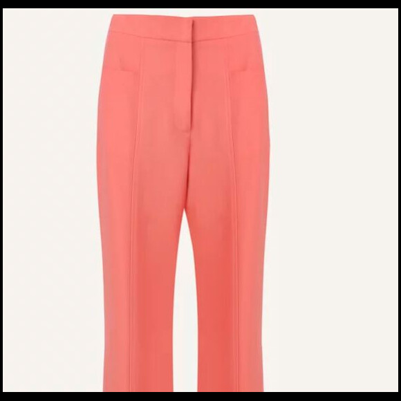 Calça boca larga usada por Andressa na São Paulo Fashion Week tem o valor de R$ 1.410