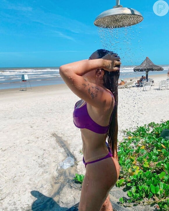 Viih Tube postou uma foto de biquíni na praia e fez uma brincadeira com referência ao 'BBB'