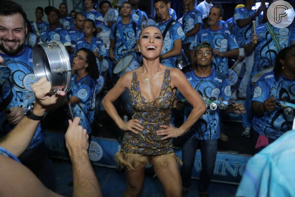 Deotada, Sabrina Sato samba na quadra da Vila Isabel no sábado, 29 de novembro de 2014, na Tijuca, na Zona Norte do Rio de Janeiro
