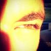 Bruna Marquezine postou uma foto dos olhos de Neymar com a legenda: 'As mais lindas palavras de amor são ditas no silêncio de um olhar'