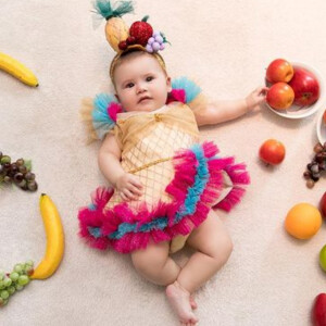 Virgínia Fonseca mostra a filha vestida de Carmen Miranda para a festa de seis meses