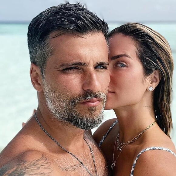 Giovanna Ewbank e Bruno Gagliasso estão curtindo viagem romântica às ilhas Maldivas