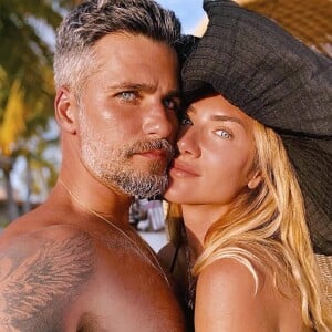 Giovanna Ewbank recebeu diversos comentários de famosos em foto com bumbum em evidência