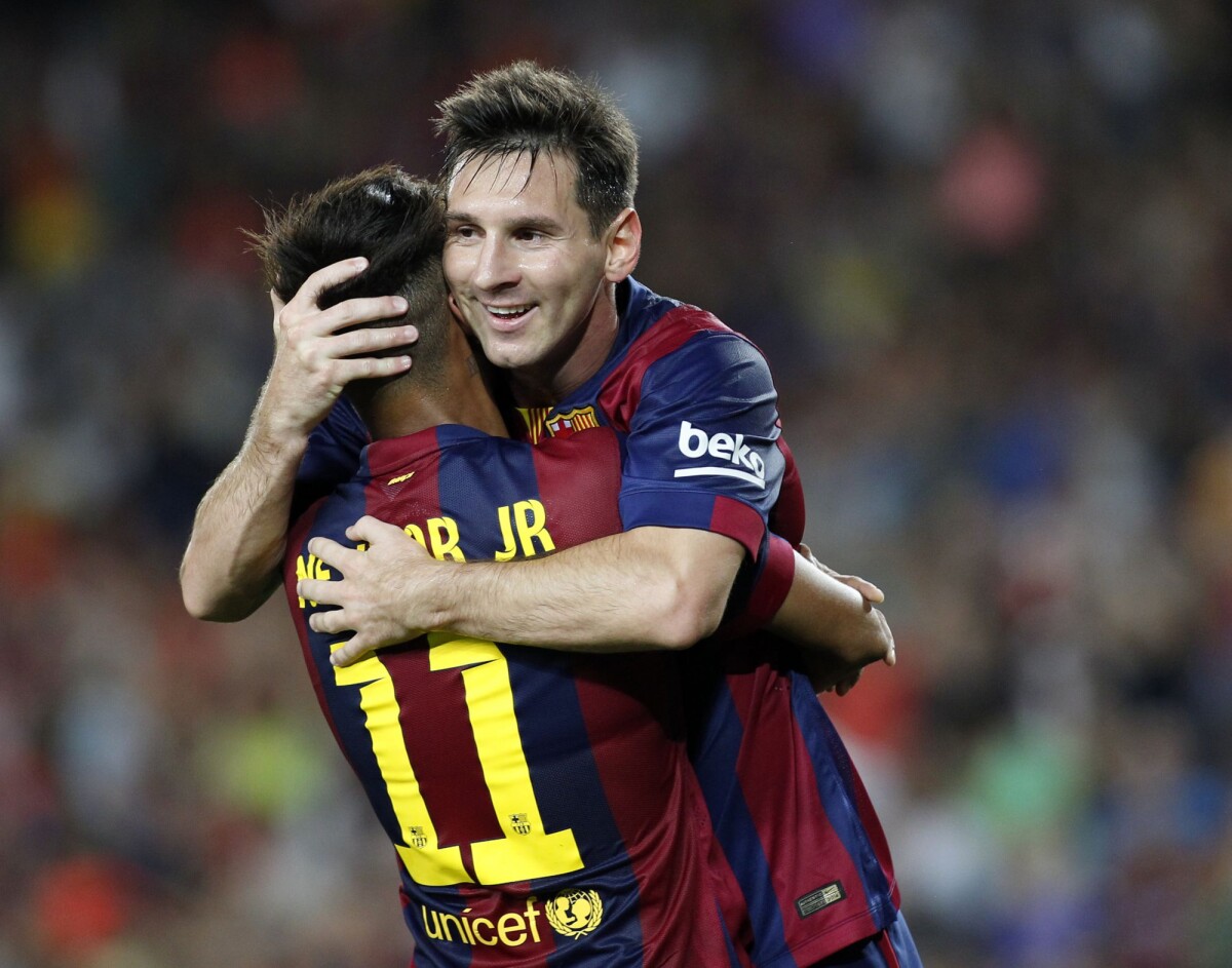 De um lado, o melhor jogador do mundo. Do outro, Lionel Messi. : r
