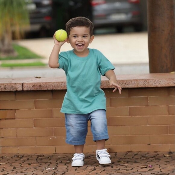 Filho de Marília Mendonça e Murilo Huff terá festa com tema do desenho animado 'Galinha Pintadinha'