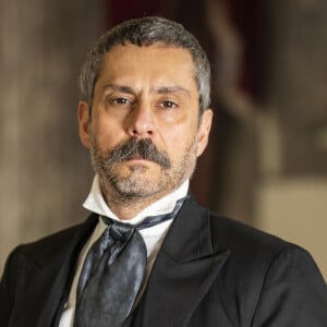 Samuel (Michel Gomes) descobre ter sido vítima de armação de Tonico (Alexandre Nero) mas acaba chamado para ir à guerra na novela 'Nos Tempos do Imperador', a partir do capítulo de quinta-feira, 6 de janeiro de 2022