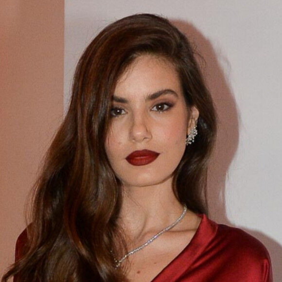 Camila Queiroz pode voltar à Globo na novela 'Verdades Secretas 3'