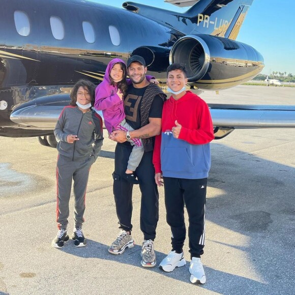 Hulk já é pai de Ian, de 13 anos, Tiago, de 11, e Alice, de 6, frutos do relacionamento com Irân Angelo