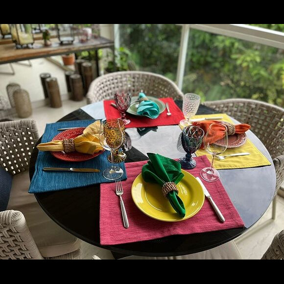 'BBB 22': Tadeu Schmidt explicou que a ideia era fazer um almoço colorido porque a casa do programa é também toda colorida