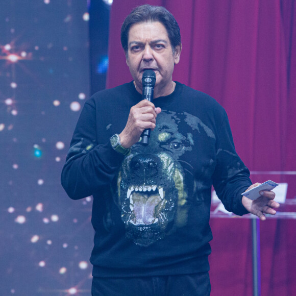 Fausto Silva testou positivo para Covid-19 e gravações de programa foram suspensas