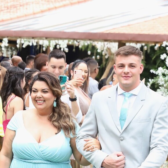 Fabiana Karla foi uma das madrinhas de Jojo Todynho