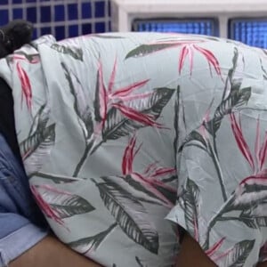 'BBB 22': polêmica na casa, Natália expressou em diversas ocasiões tristeza e insegurança em se aproximar de alguns brothers, por se sentir rejeitada e excluída