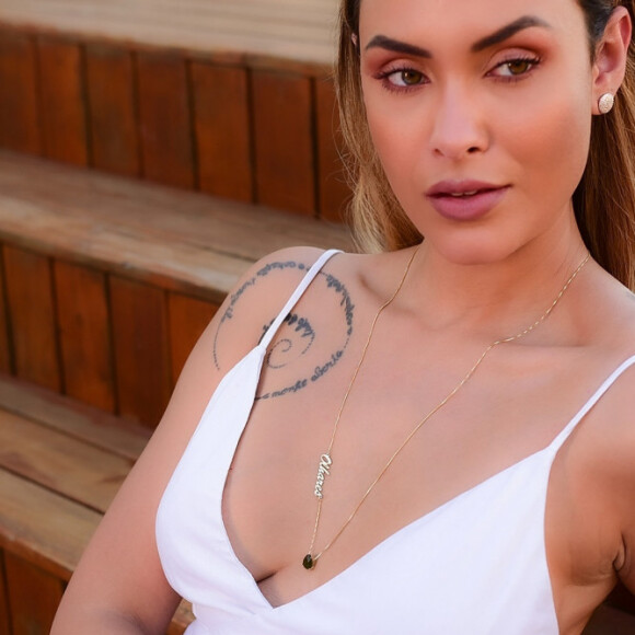 Looks de Sarah Andrade têm joias como dose extra de estilo