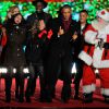 Barack Obama arrisca passos de dança com Papai Noel