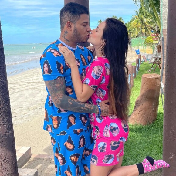 Tierry negou que esteja noivo de Gabi Martins